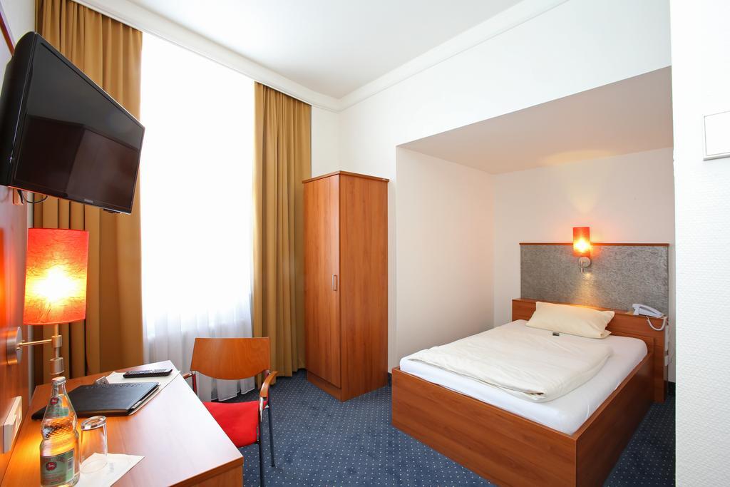 Martinshof Hotel Rottenburg am Neckar Exterior photo
